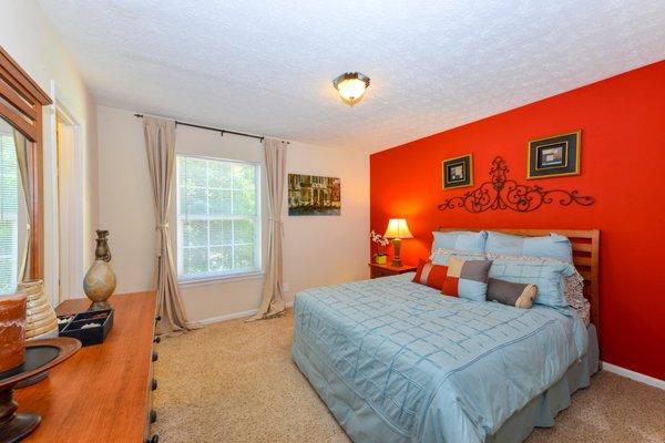 Maplewood Pointe Apartment Homes - Model Bedroom