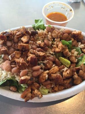 Yummy salad with chicken, pinto beans, brown rice and lettuce! Mmmm