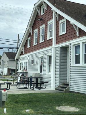 Pick-up window and picnic tables