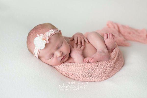 Now Booking Newborn and Maternity Sessions