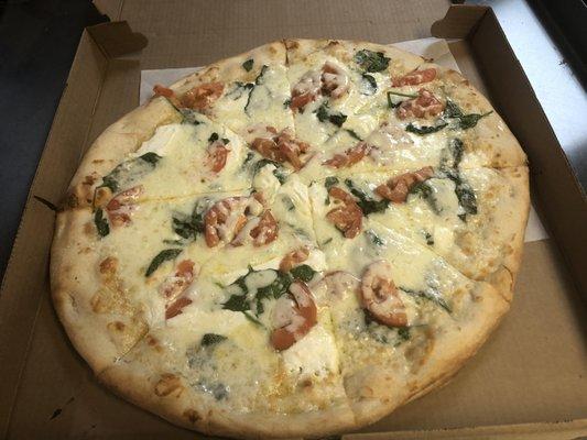 White Pizza with spinach, ricotta and tomatoes :)