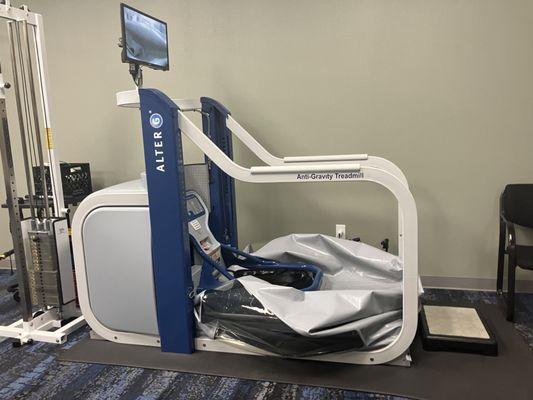 Zero gravity treadmill