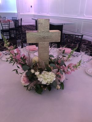 Cross centerpiece