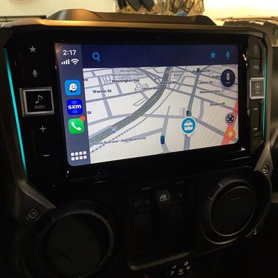 Alpine Apple CarPlay makeover in this Jeep Wrangler