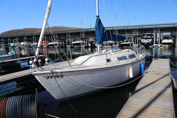 Sailboat Shops Catalina 25, available to rent and classes