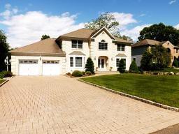 6 Bedroom 3.5 bath in East Hanover NJ