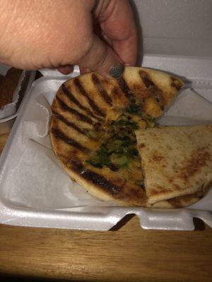 Spinach and Artichoke quesadilla but no salsa with sour cream provided