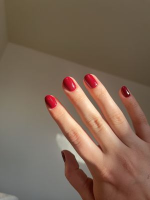 Gel manicure