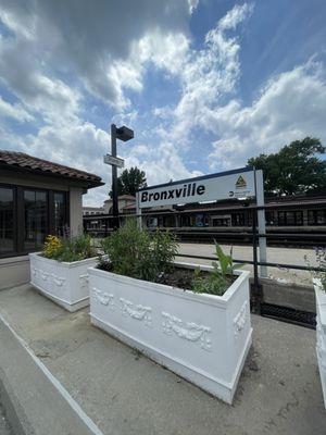 MTA Metro North Station - Bronxville