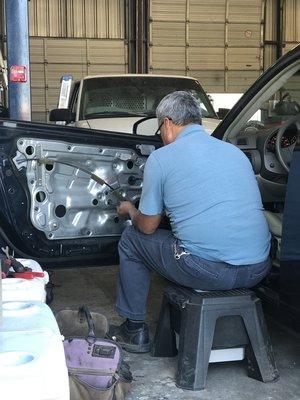 Regulator repair (founder of Luna's Auto Glass)