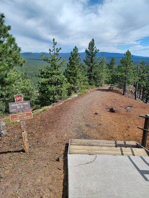 Start of Lava Butte loop trail