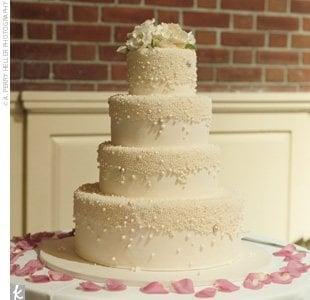 wedding cake with sugar pearls