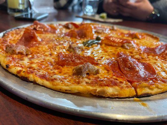 Pepperoni and Sausage in Hot oil pizza