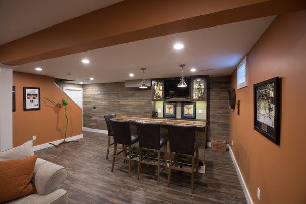 Finished basement great for entertaining! Bedford NH