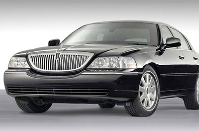 Lincoln Town Car Sedan