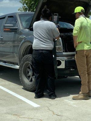 One of the best employees at autozone (Ray or Ryan with gray shirt)