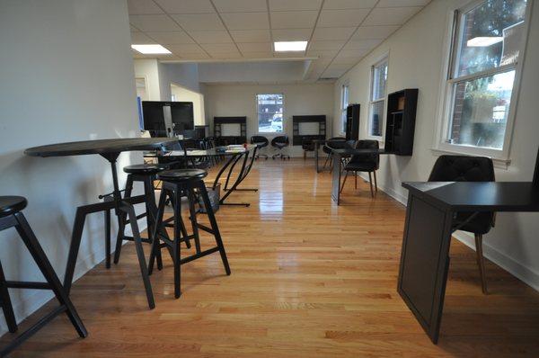 Main Floor - Unreserved memberships ($125 /month)