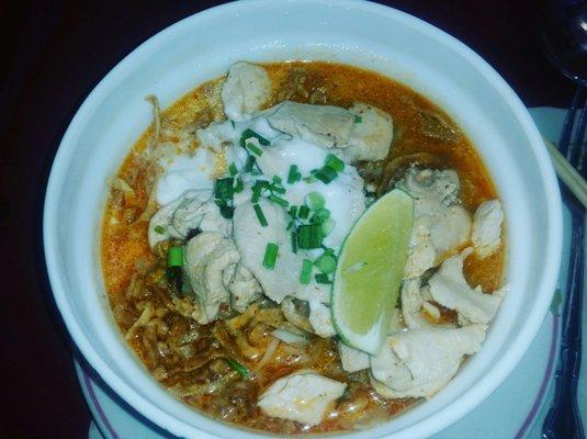 Kao soi with chicken