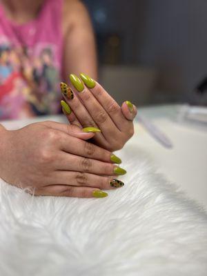 Acrylic nails fill with Valentino gel polish green