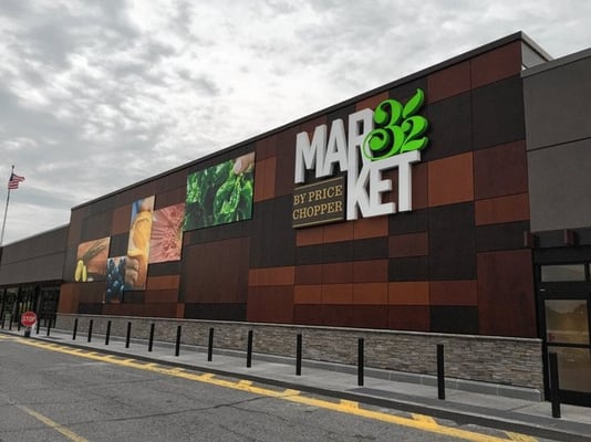 Price Chopper's new higher end market called Market 32  along Rte 50 in Saratoga Springs, NY