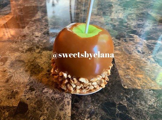 Caramel Apple with peanuts!