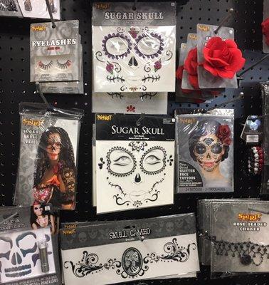 Cultural appropriation part 1: dia de Los muertos is not a Halloween retail costume