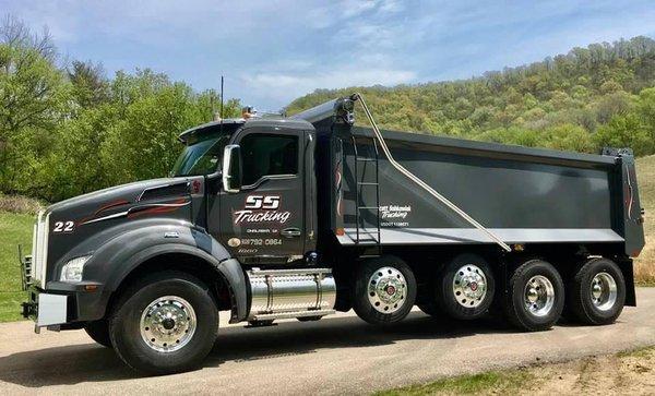 Dump truck service