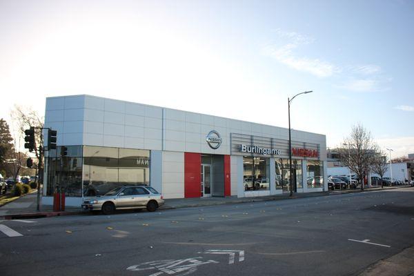 Beautiful location in downtown Burlingame.  Shop, walk, and enjoy car shopping.