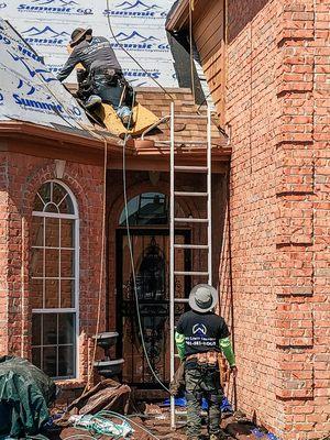 Roof Installation - Architectural Shingles