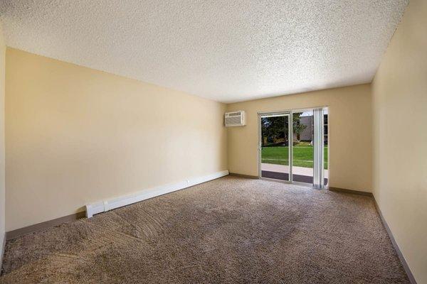 Unfurnished Living Room