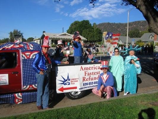 The Liberty Tax Family @ Glendora Christmas Parade