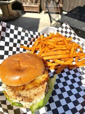 Turkey burger with sweet chile and grilled pineapple