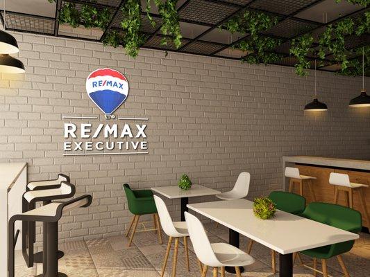 J Aaron Hawkins Realtor at ReMax Executive