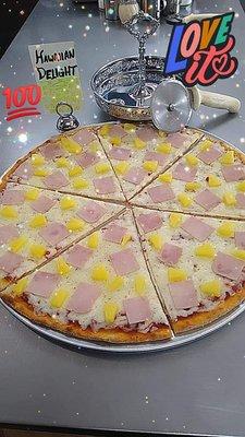 Lg Hawaiian pizza