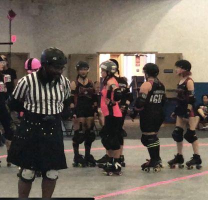 Roller derby match