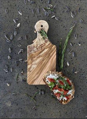 olive wood cutting board