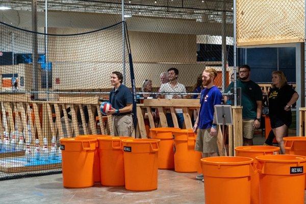 Giant pong