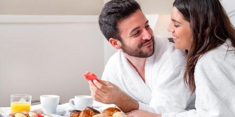 3 Ways to Make Your Hotel Room More Romantic