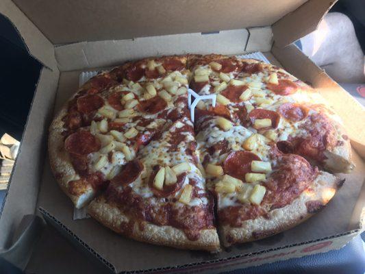 Lg pepperoni and pineapple