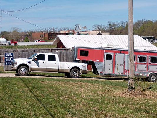 Easy access and Large area for turning around large trailers.