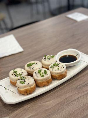 Pan-fried juicy pork bao