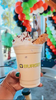 Cannoli milkshake