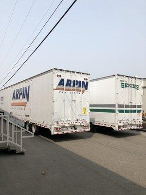 Long distance moving trucks