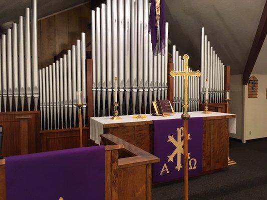 Immanuel Lutheran Altar Lent