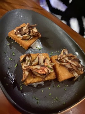 Mushroom toast