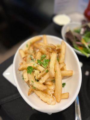 Garlic parm fries