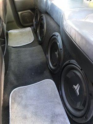 4 10" Subs under the seat. Amazing!!!