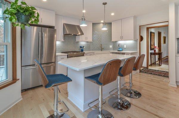 White Kitchen Design and Remodel Williamsburg, VA