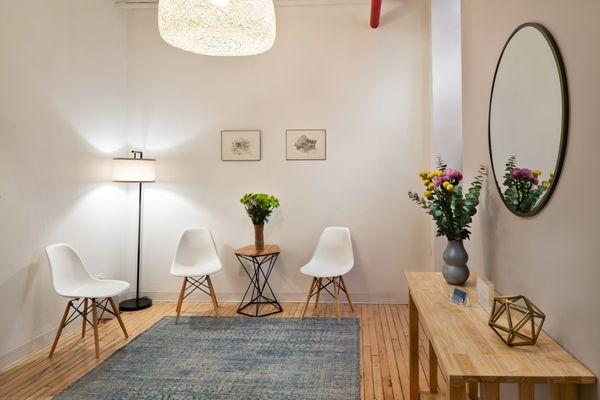 Come visit our open, serene acupuncture office in Chelsea