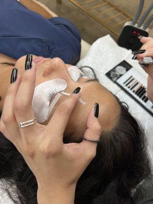 Your lash appointment should be your time to relax and enjoy yourself! We'll make sure you feel like a Queen